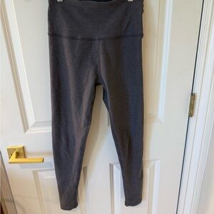 Beyond Yoga Charcoal Leggings size small, like new